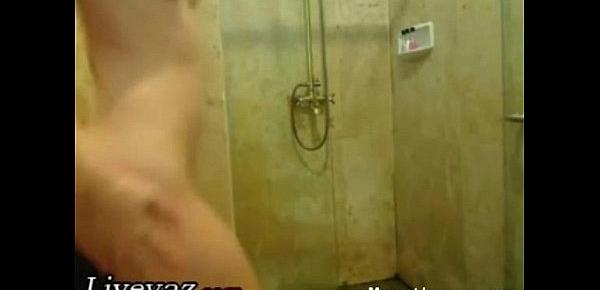  Amateur Teen Fucked In Shower voyeur hidden cam live show - Slutswithcams.com